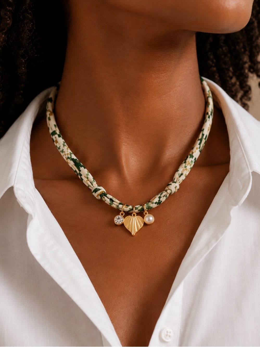 New! Gold Heart Green Scarf Necklace NWOT (3004) - Picture 1 of 3